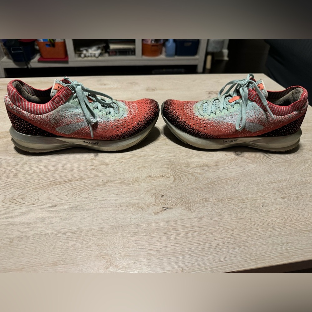 Women’s Brooks Levitate 2